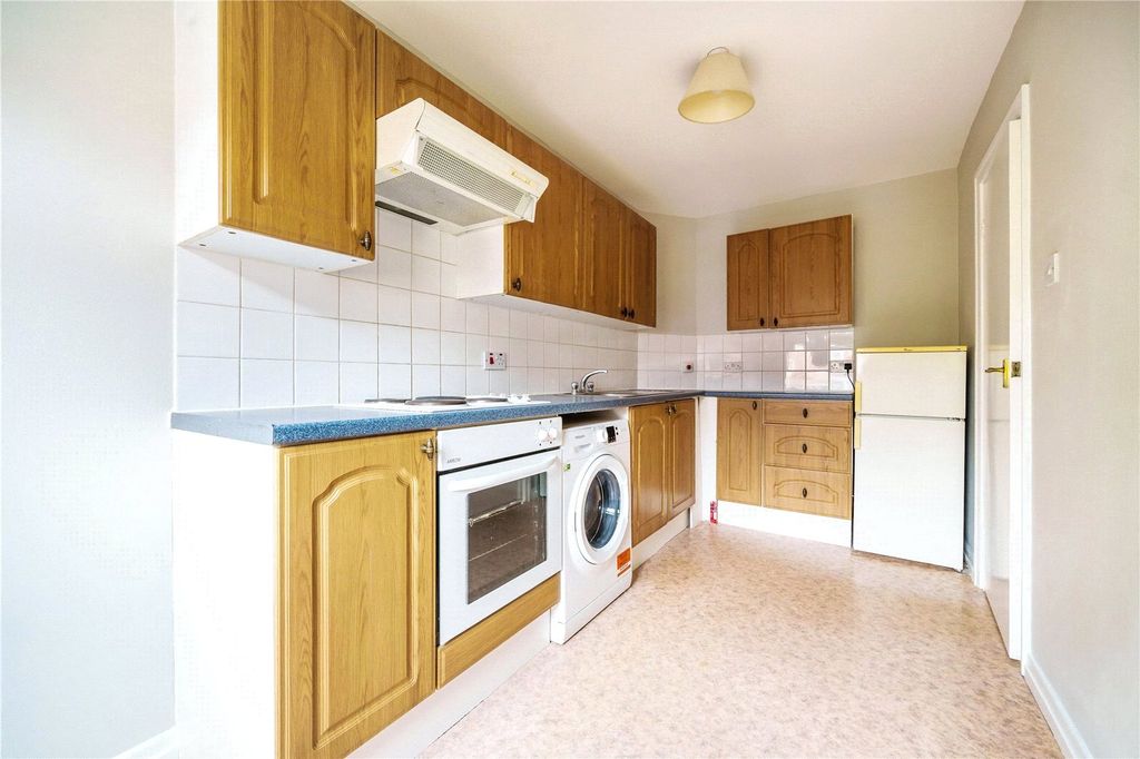 Property photo 3 of 20 Picture No. 27