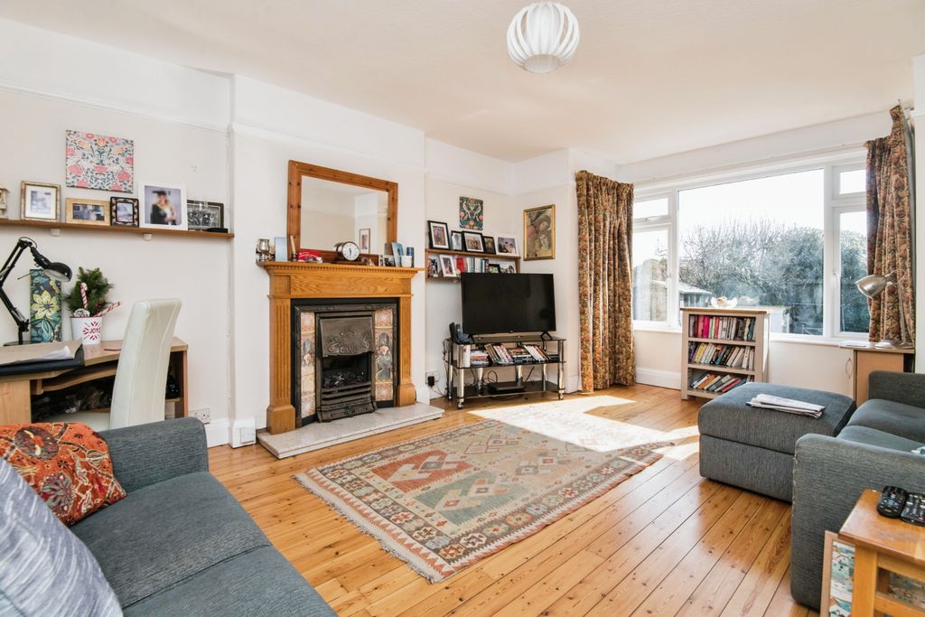 Property photo 3 of 17 Photography