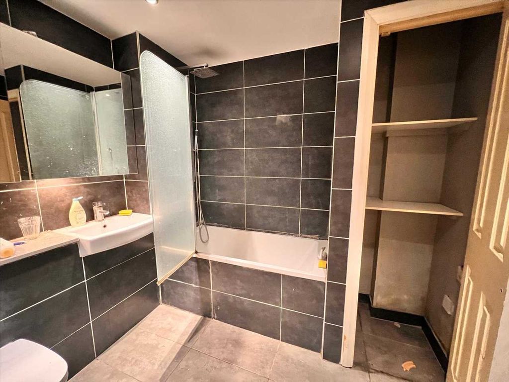 Property photo 3 of 5 Bathroom