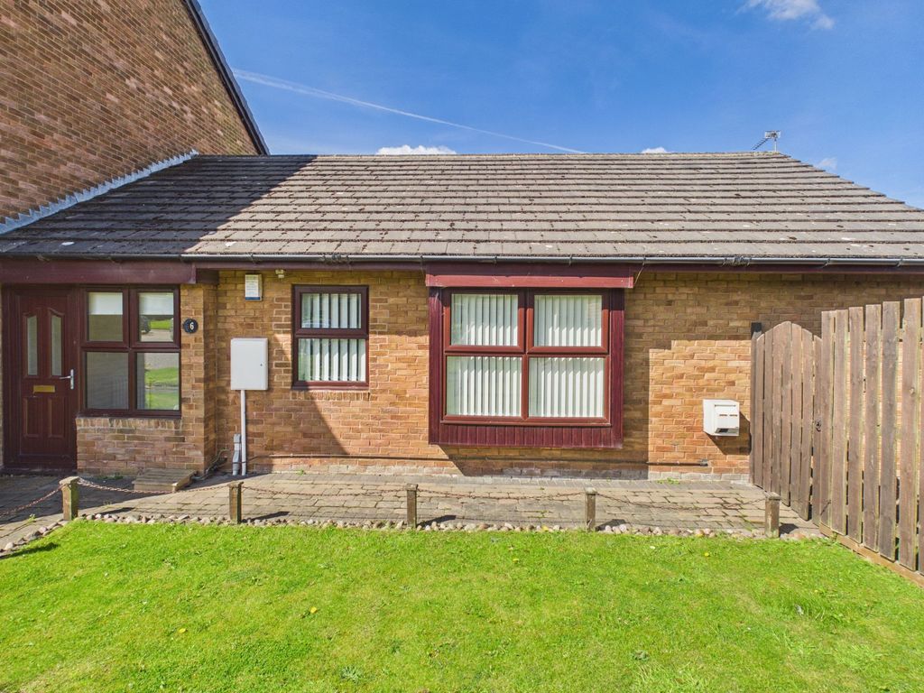 Property photo 1 of 12 External
