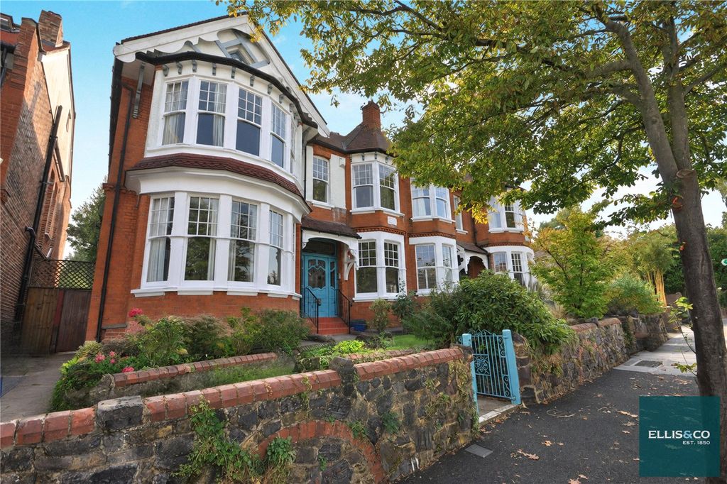 Property photo 1 of 27 Picture No. 28