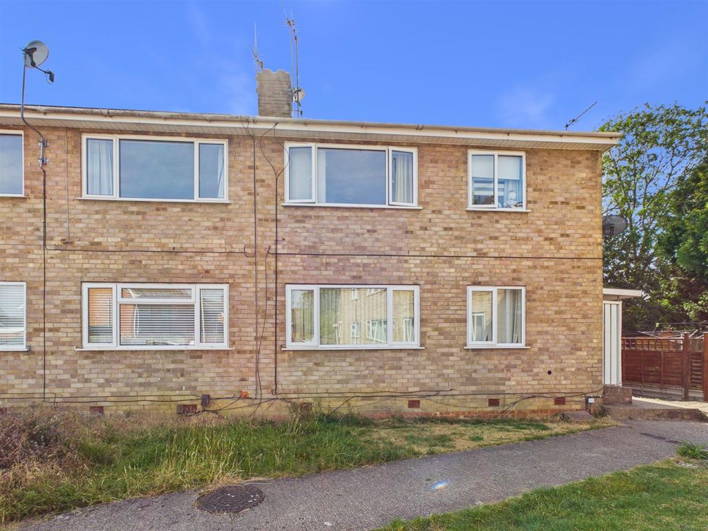 Property photo 1 of 8