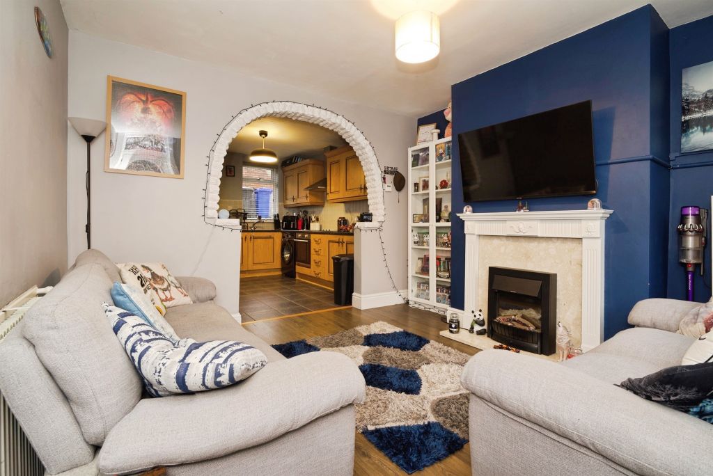 Property photo 3 of 16