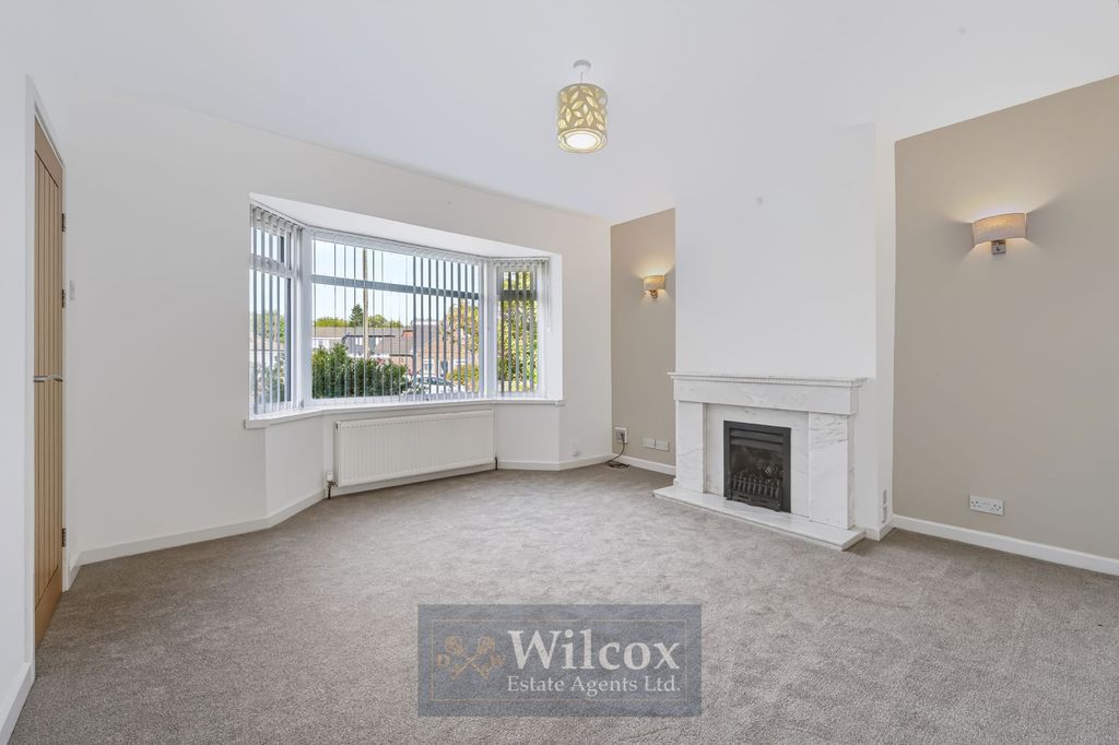 Property photo 2 of 26