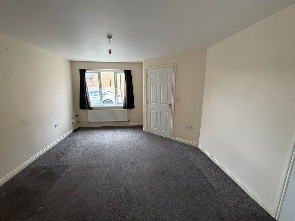 Property photo 2 of 15 Picture No. 63