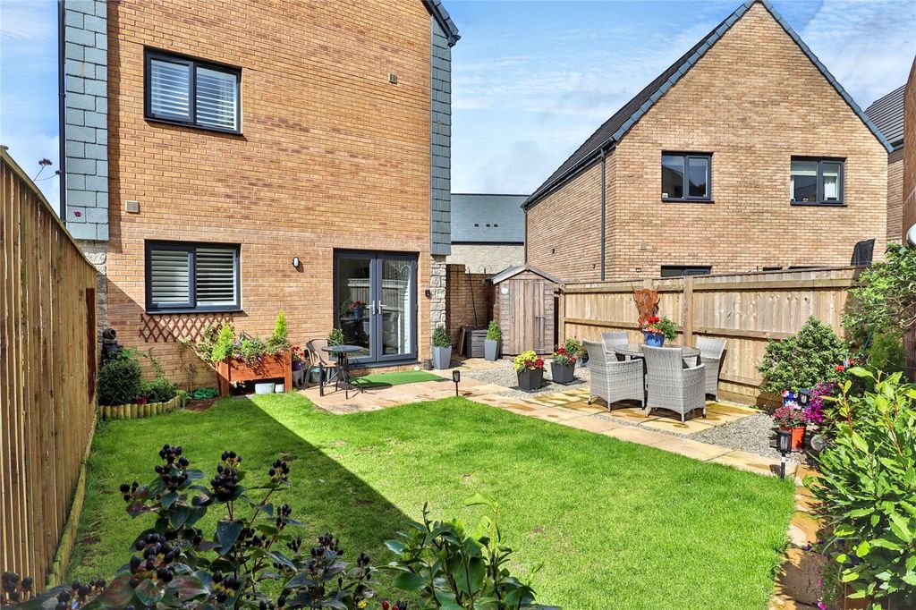 Property photo 2 of 26 Garden