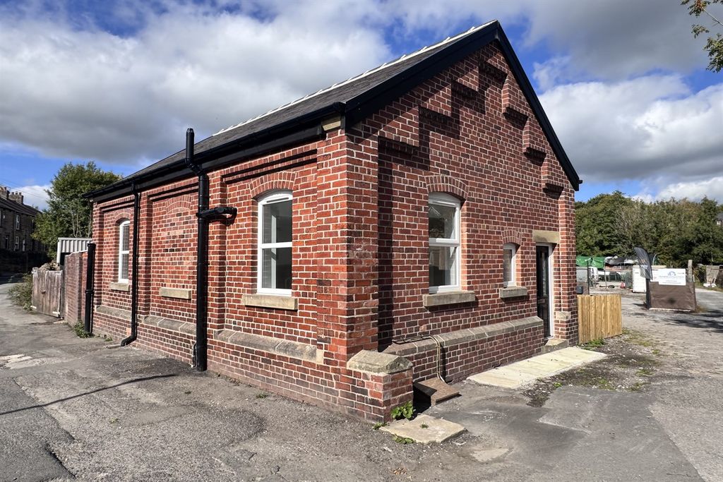 Property photo 1 of 13 (Main)