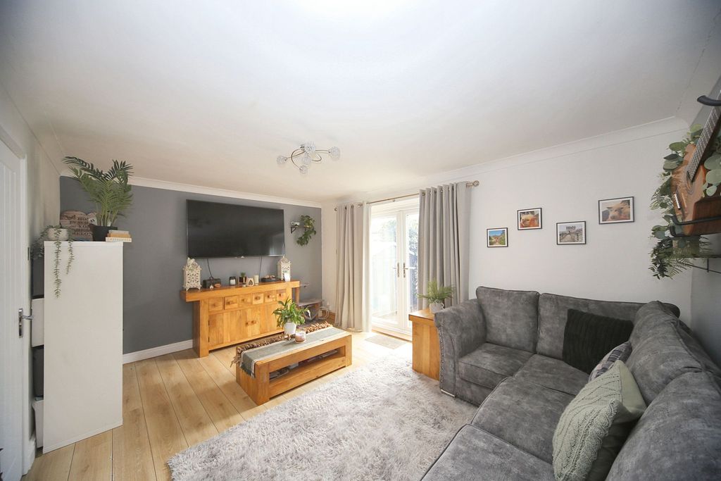 Property photo 2 of 24