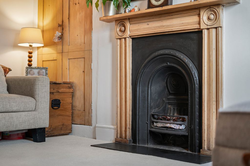 Property photo 3 of 21