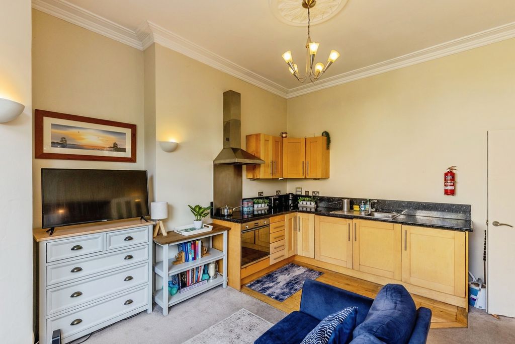 Property photo 3 of 7 Pbox-Img.Jpg