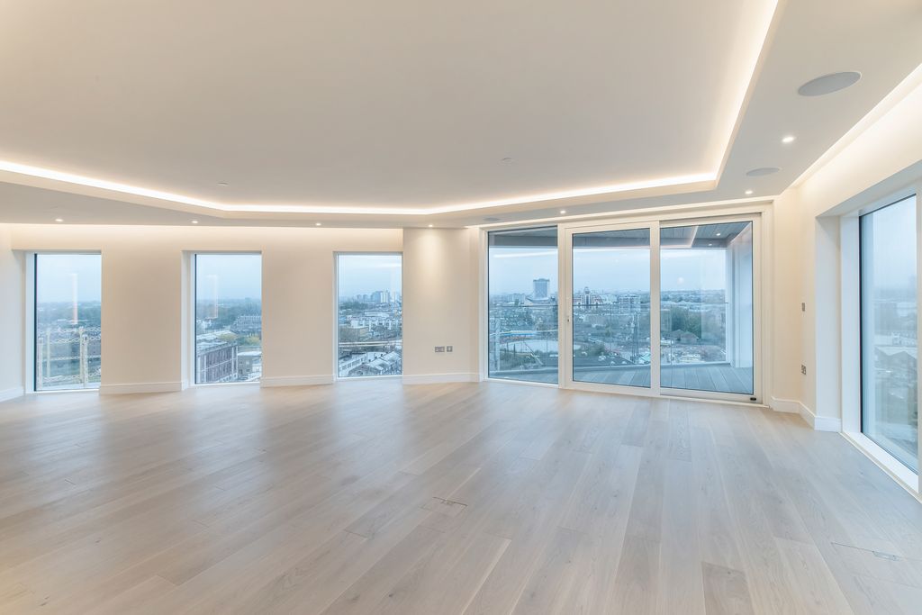 Property photo 3 of 26