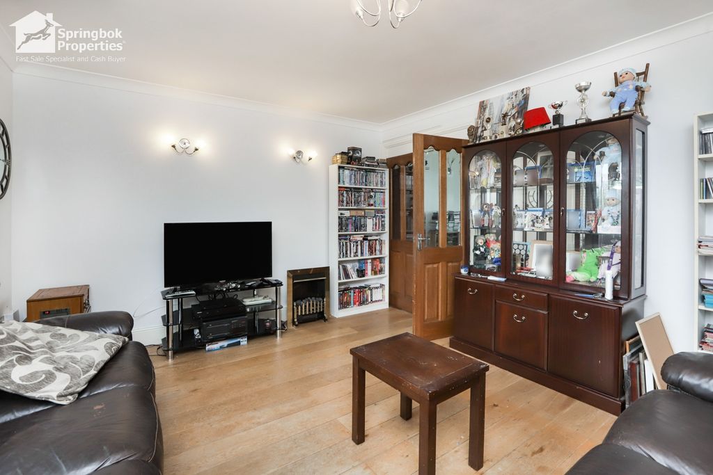 Property photo 3 of 17 Image 2