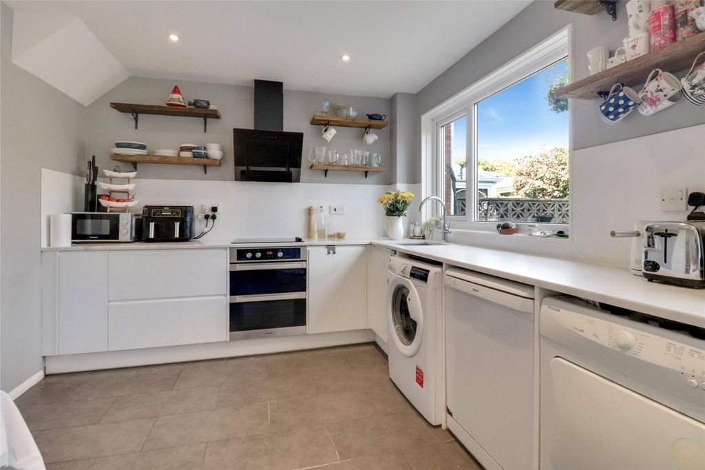Property photo 2 of 16 2 - Picture No. 06
