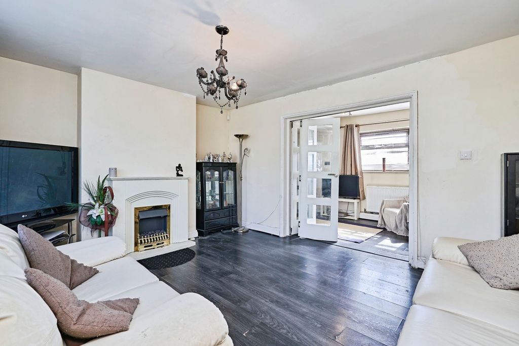Property photo 2 of 14 Pbox-Img.Jpg