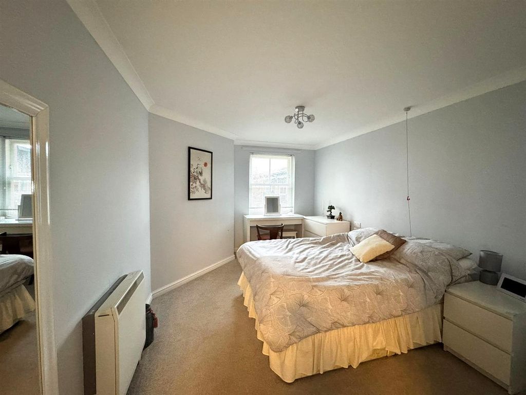 Property photo 3 of 8 Master Bedroom 1.Jpeg