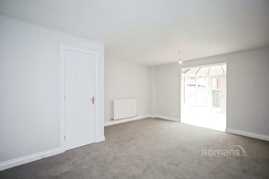 Property photo 3 of 12 Pbox-Img.Jpg