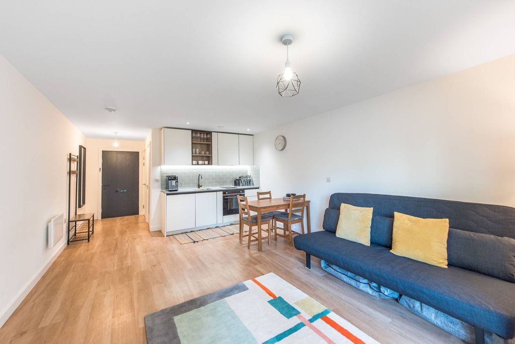 Property photo 3 of 7