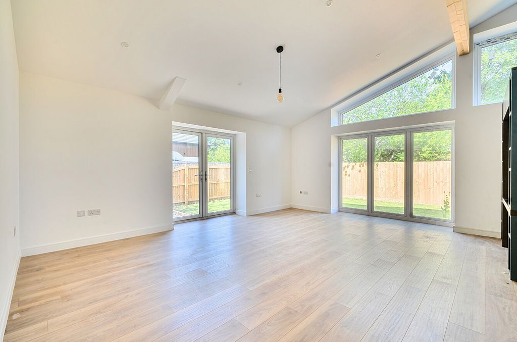 Property photo 3 of 18 1482877-17-6A3c0F...