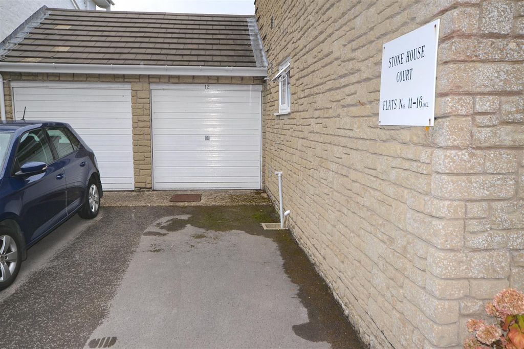 Property photo 2 of 12 29 (3).Png