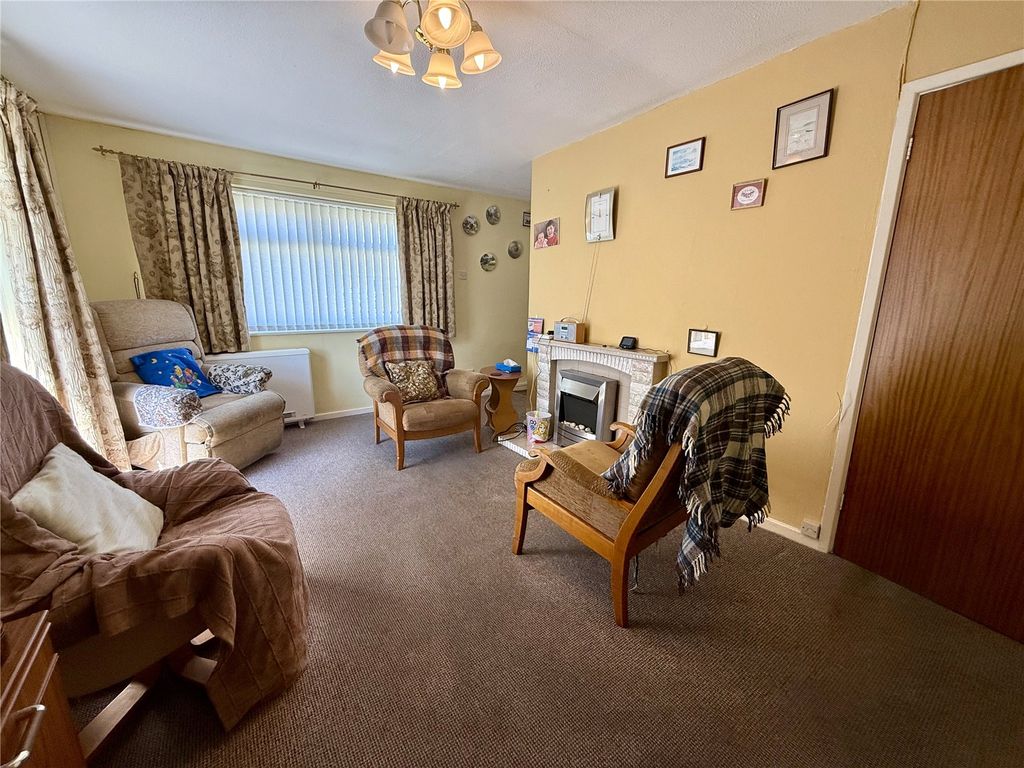 Property photo 2 of 16 Picture No. 15