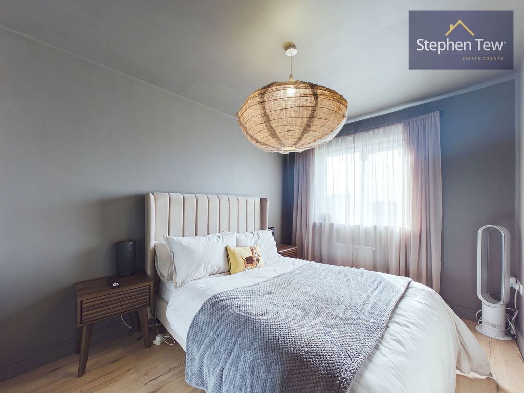 Property photo 3 of 24