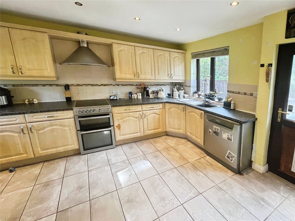 Property photo 2 of 13 Kitchen