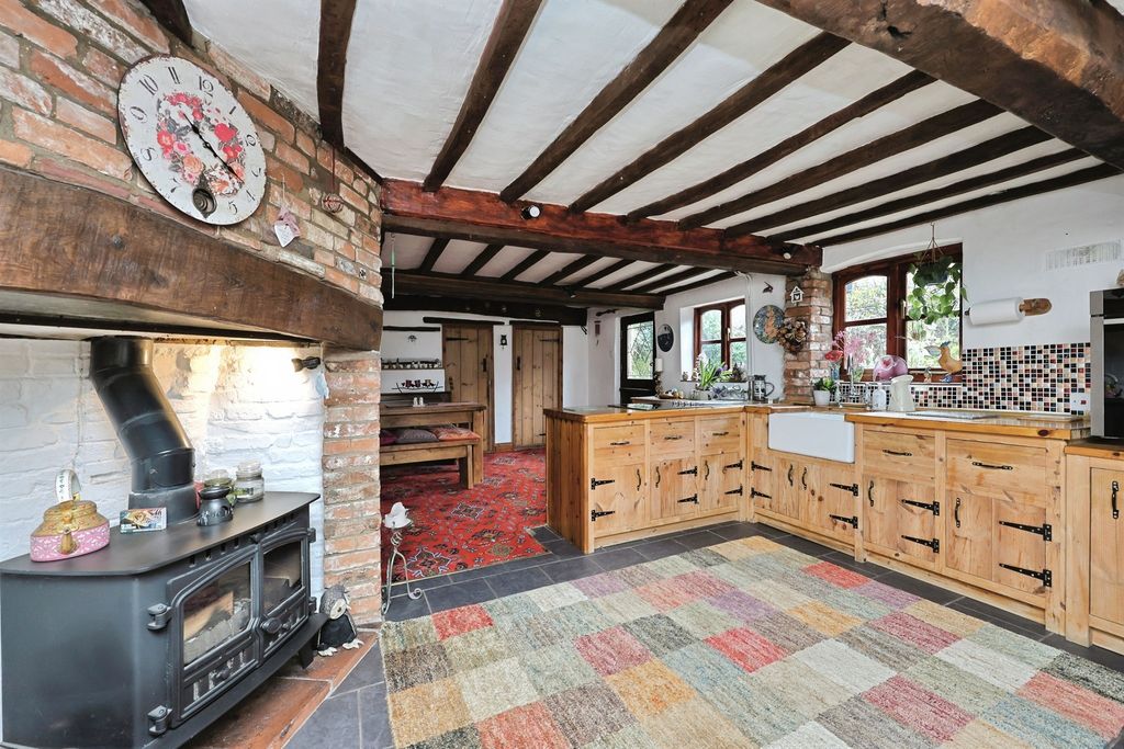 Property photo 3 of 28