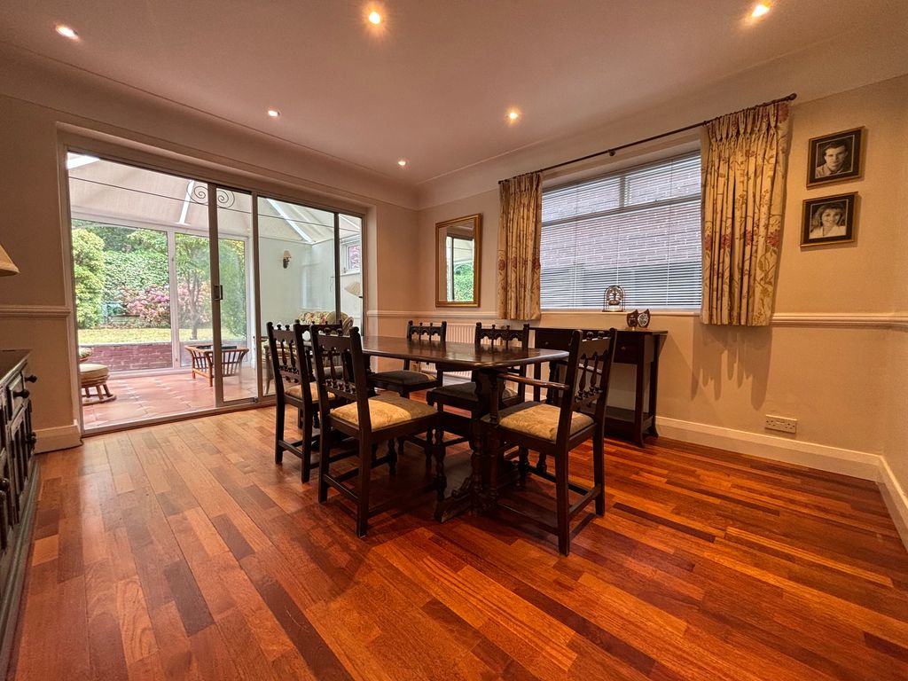 Property photo 2 of 14 Image