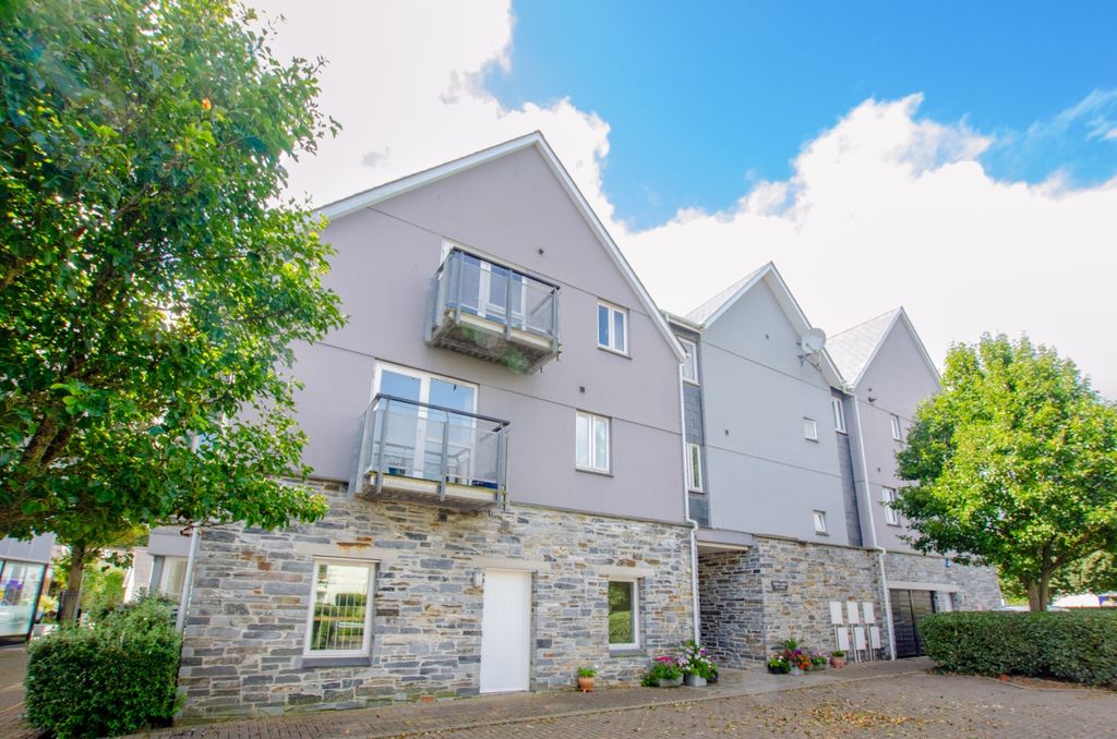 Property photo 1 of 8 Tps Bodmin 01208 74182-1