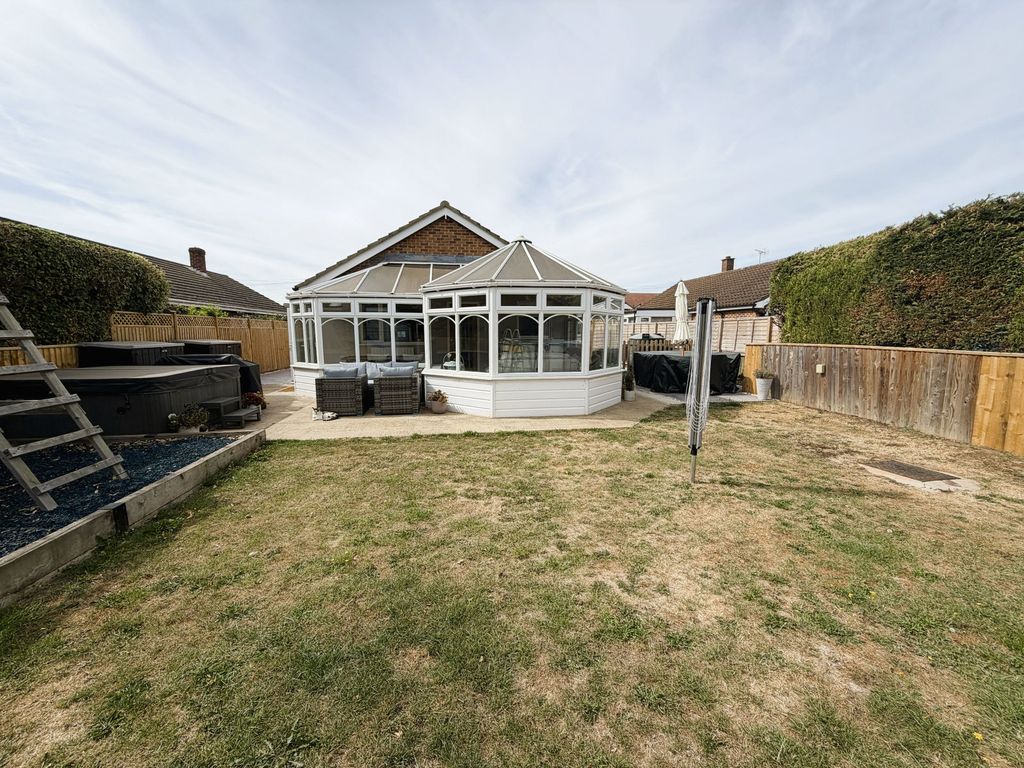 Property photo 2 of 26