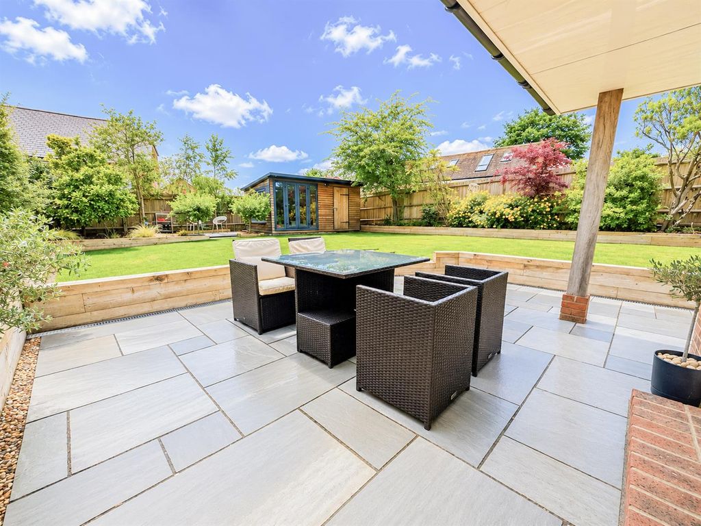 Property photo 3 of 19