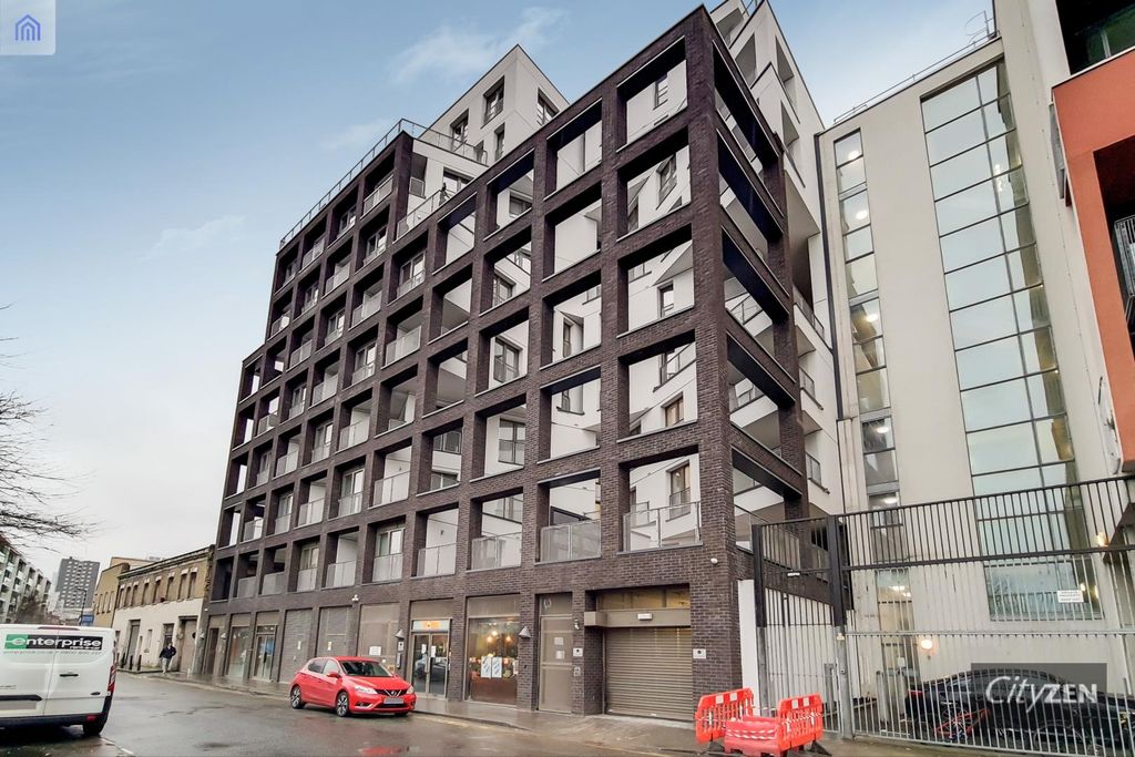Property photo 1 of 12 The Cube Building