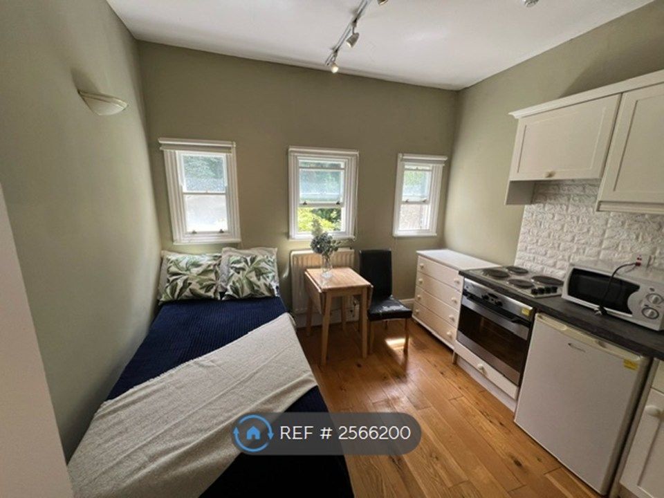 Property photo 3 of 8