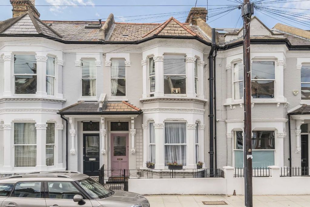 Property photo 1 of 7