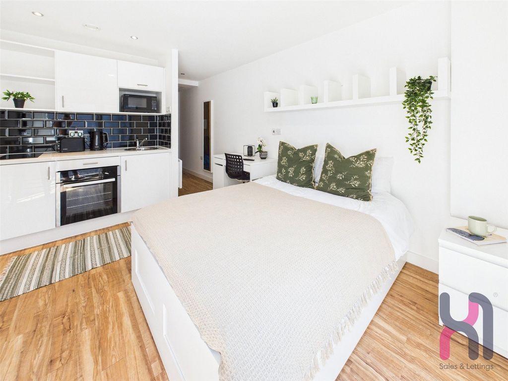 Property photo 3 of 7 Picture No. 10