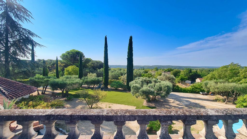 Property photo 2 of 21