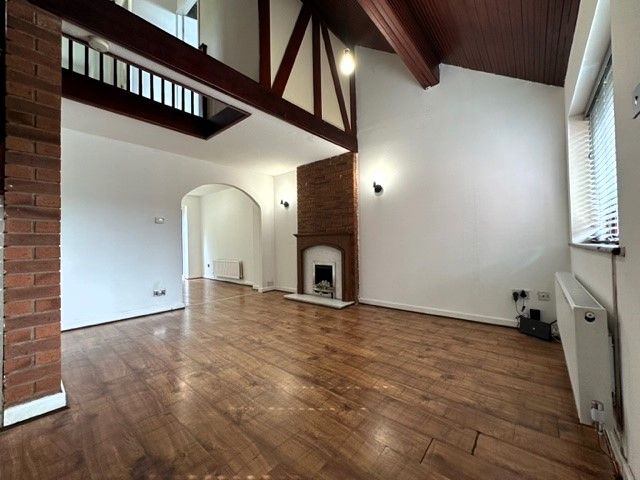 Property photo 3 of 18 Lounge/Diner