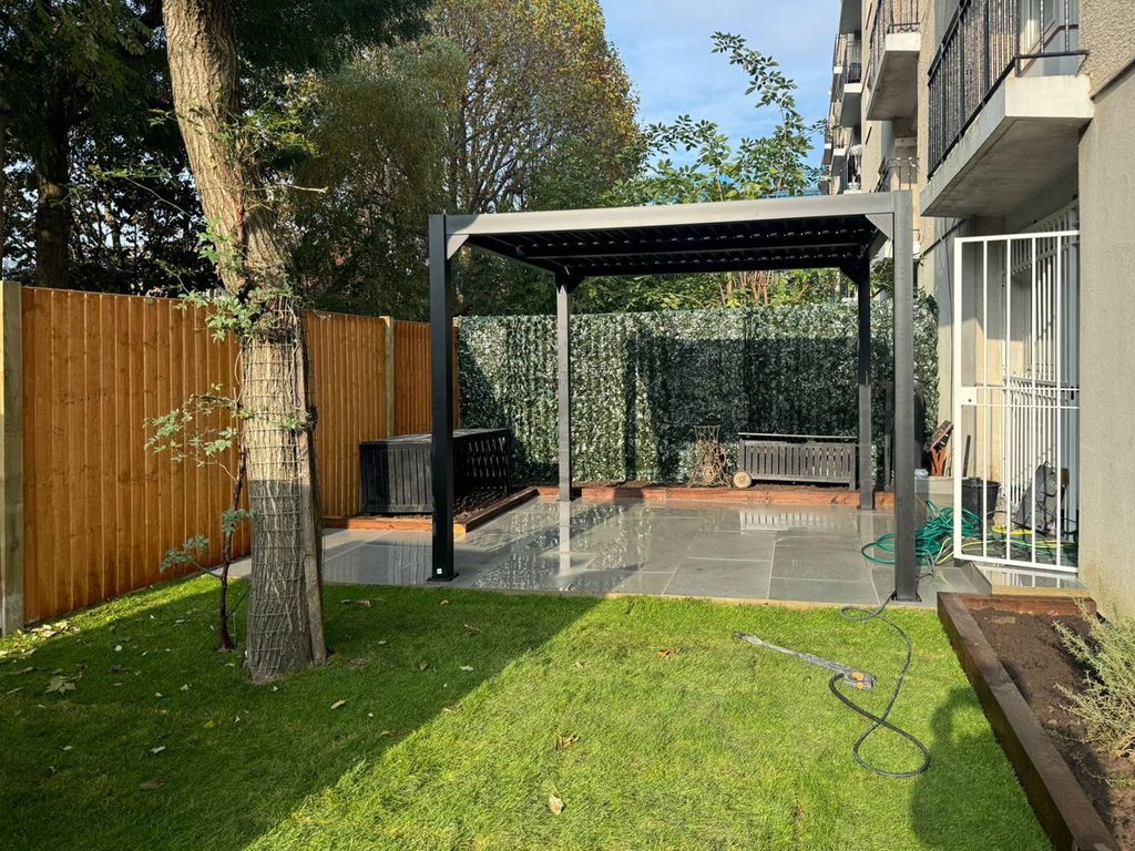 Property photo 2 of 42