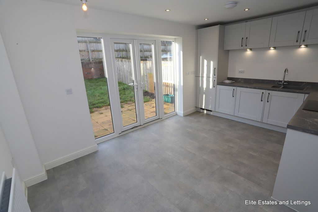 Property photo 3 of 19 03-Img_1496