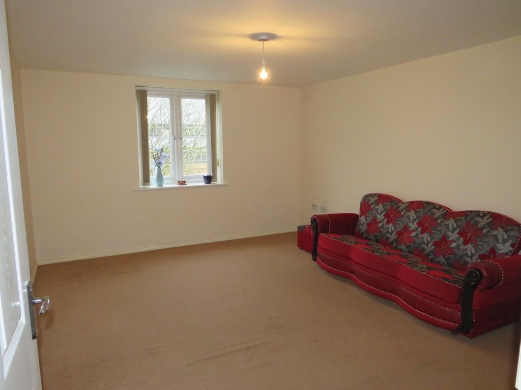 Property photo 2 of 6 Living Room