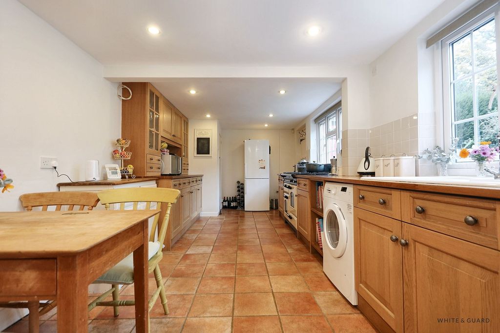 Property photo 3 of 21