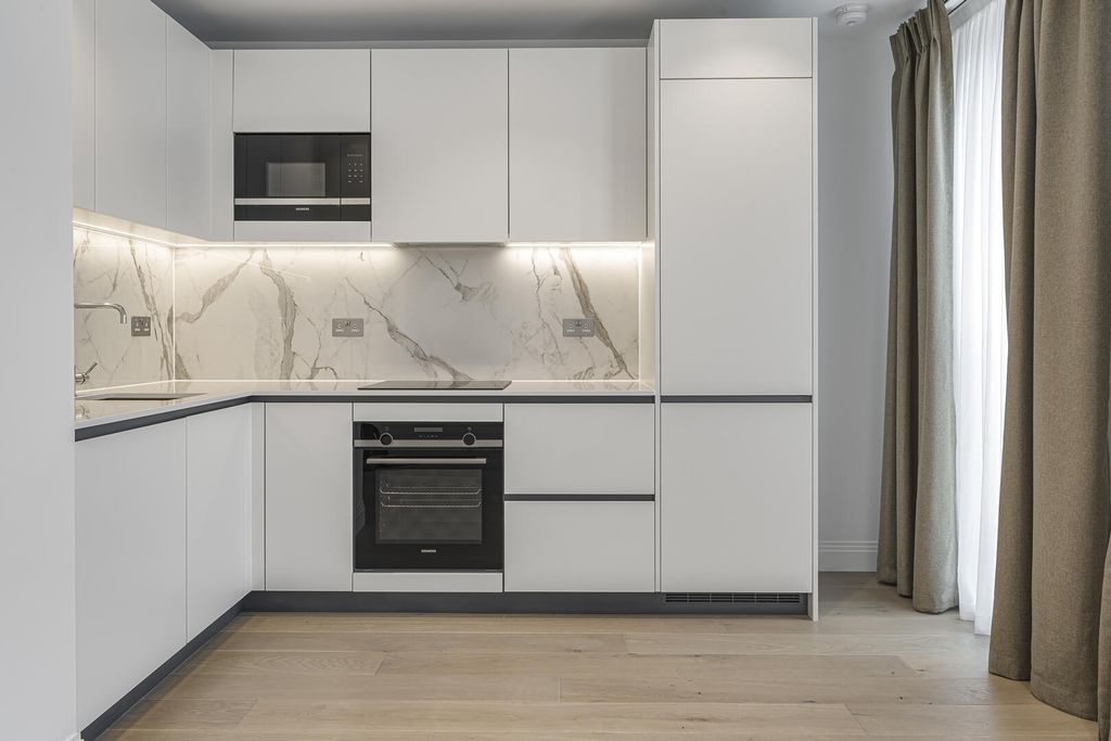 Property photo 3 of 15 Kitchen