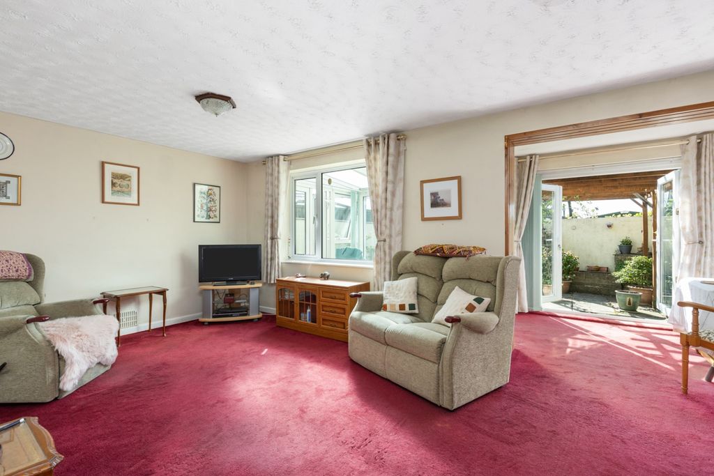 Property photo 2 of 11 4067227