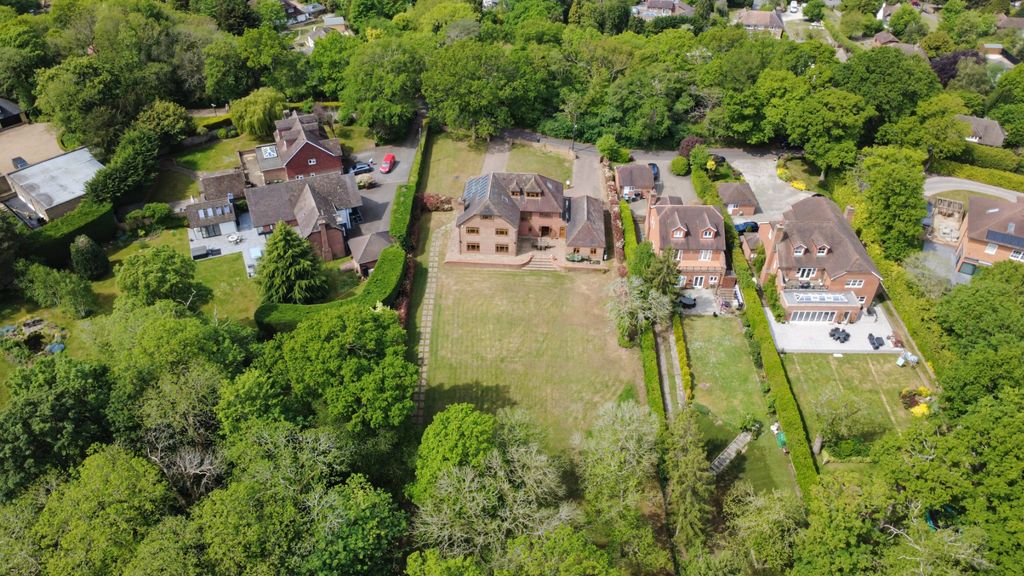 Property photo 3 of 46 5049883