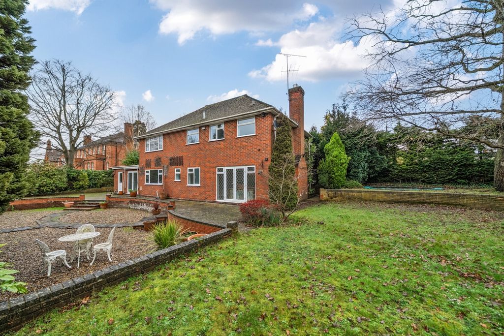 Property photo 1 of 18 Norton Park