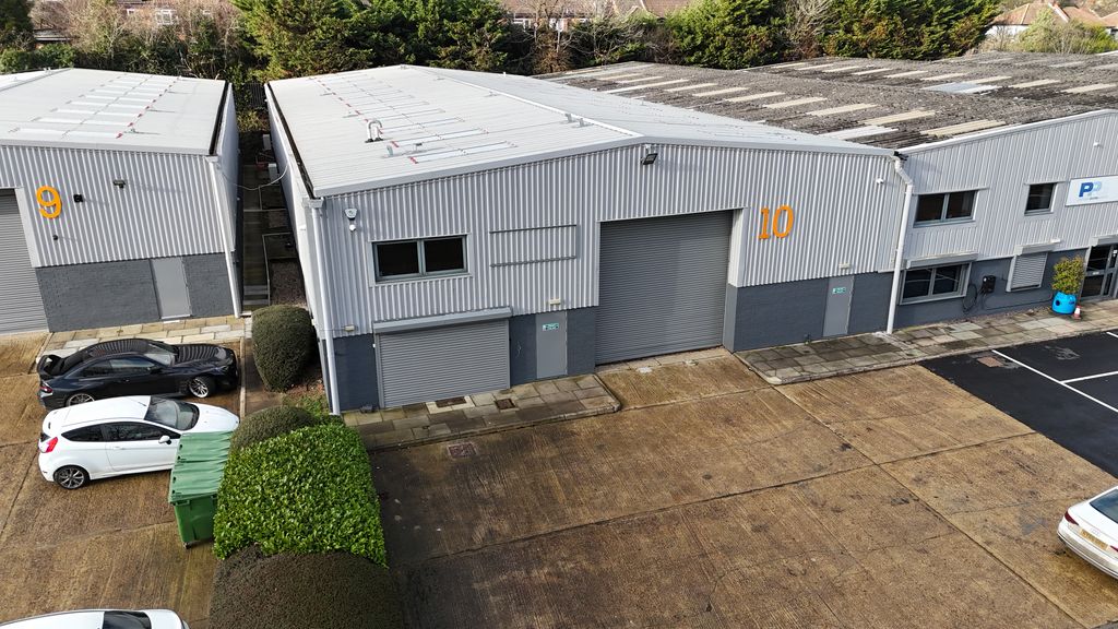 Property photo 1 of 8