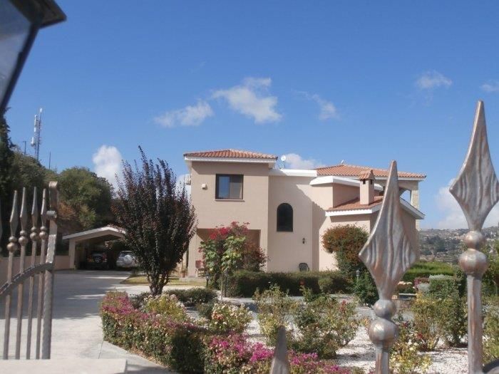 Property photo 1 of 29