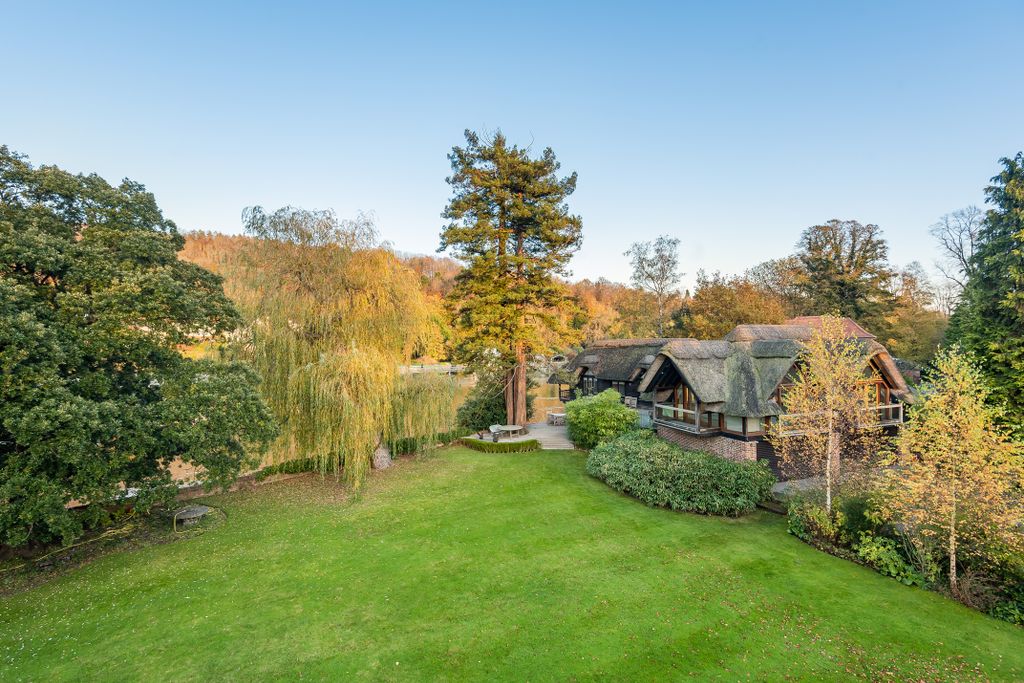 Property photo 1 of 11 Photo 01