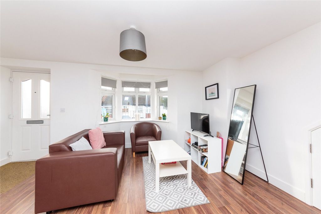 Property photo 3 of 7 Picture No. 16