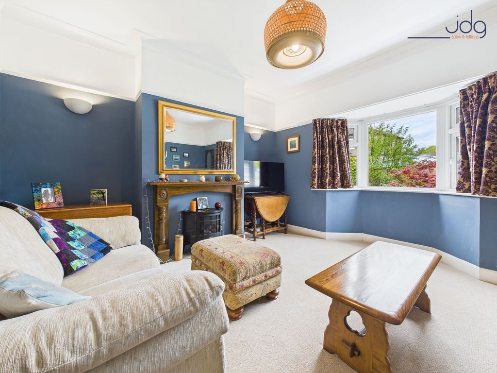 Property photo 2 of 19 Living Room